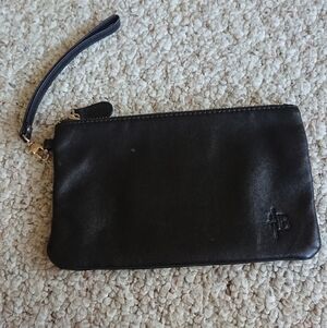 Handbag Butler Mighty Purse black leather wristlet